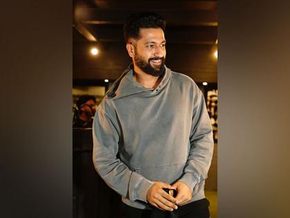 Vicky Kaushal sports new hair cut, gets compliments from fans | Vicky Kaushal sports new hair cut, gets compliments from fans