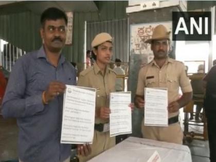 Help desk set up at Bengaluru's Yeshwanthpur railway station to assist Balasore train accident victims | Help desk set up at Bengaluru's Yeshwanthpur railway station to assist Balasore train accident victims