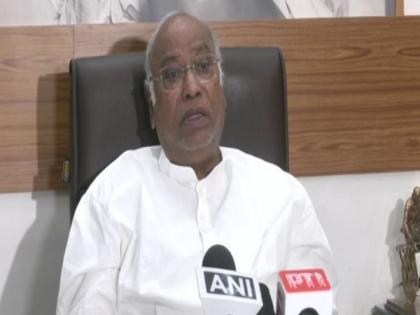 "Immediate task is of rescue and relief...questions can wait": Mallikarjun Kharge on Odisha train accident | "Immediate task is of rescue and relief...questions can wait": Mallikarjun Kharge on Odisha train accident "Immediate task is of rescue and relief...questions can wait": Mallikarjun Kharge on Odisha train accident | "Immediate task is of rescue and relief...questions can wait": Mallikarjun Kharge on Odisha train accident
