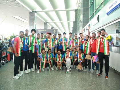 Indian junior men's hockey team given warm welcome after tournment victory | Indian junior men's hockey team given warm welcome after tournment victory