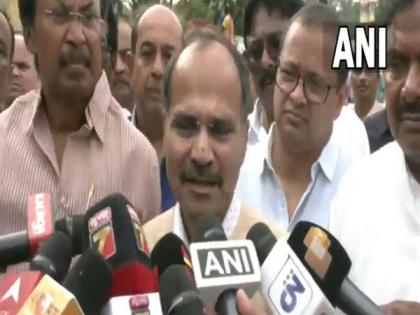 Odisha train accident: Adhir Ranjan Chowdhury reaches incident site, lauds rescue operation | Odisha train accident: Adhir Ranjan Chowdhury reaches incident site, lauds rescue operation Odisha train accident: Adhir Ranjan Chowdhury reaches incident site, lauds rescue operation | Odisha train accident: Adhir Ranjan Chowdhury reaches incident site, lauds rescue operation