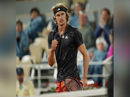 French Open: Alexander Zverev advances to 4th round after defeating Frances Tiafoe | French Open: Alexander Zverev advances to 4th round after defeating Frances Tiafoe