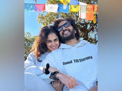 Watch: Riteish Deshmukh, Genelia D'Souza groove to 'Phir aur kya chahiye' | Watch: Riteish Deshmukh, Genelia D'Souza groove to 'Phir aur kya chahiye' Watch: Riteish Deshmukh, Genelia D'Souza groove to 'Phir aur kya chahiye' | Watch: Riteish Deshmukh, Genelia D'Souza groove to 'Phir aur kya chahiye'