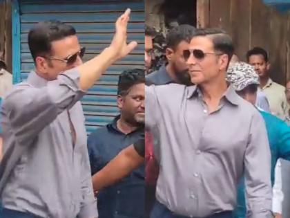 Watch: Akshay Kumar greets fans as he shoots for his next in Old Delhi | Watch: Akshay Kumar greets fans as he shoots for his next in Old Delhi