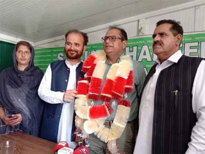 PoK: Zulfiqar Haider Raja joins United Kashmir People's National Party | PoK: Zulfiqar Haider Raja joins United Kashmir People's National Party