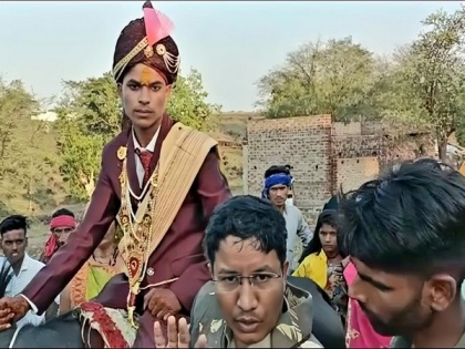 MP: Upper caste villagers pelt stones after dalit groom sits on mare for wedding rituals | MP: Upper caste villagers pelt stones after dalit groom sits on mare for wedding rituals