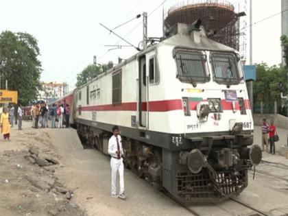 Coromandel Express departs from West Bengal's Shalimar to Chennai, first time after three-train accident in Odisha | Coromandel Express departs from West Bengal's Shalimar to Chennai, first time after three-train accident in Odisha