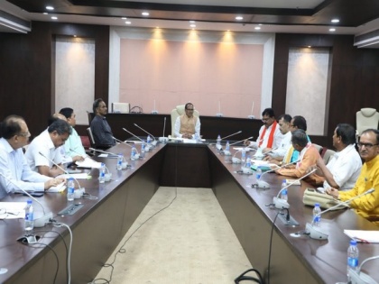 MP CM Shivraj Chouhan holds meeting with farmers' unions | MP CM Shivraj Chouhan holds meeting with farmers' unions