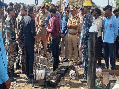 Experts with robot join operation to rescue girl from borewell in MP's Sehore | Experts with robot join operation to rescue girl from borewell in MP's Sehore