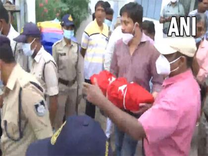 Madhya Pradesh: 2-yr-old girl rescued from 300 ft deep borewell dies of suffocation, say doctors | Madhya Pradesh: 2-yr-old girl rescued from 300 ft deep borewell dies of suffocation, say doctors Madhya Pradesh: 2-yr-old girl rescued from 300 ft deep borewell dies of suffocation, say doctors | Madhya Pradesh: 2-yr-old girl rescued from 300 ft deep borewell dies of suffocation, say doctors
