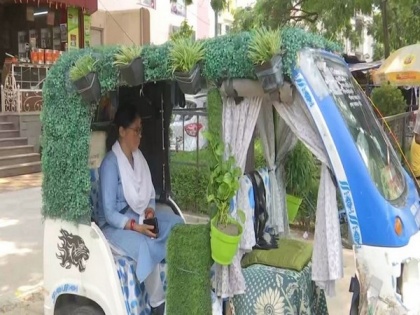Woman driver introduces green e-rickshaw in Siliguri | Woman driver introduces green e-rickshaw in Siliguri