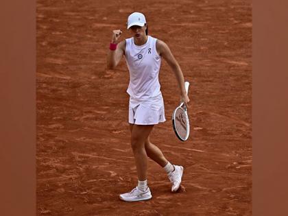 French Open: Iga Swiatek downs Beatriz Haddad Maia to book spot in final | French Open: Iga Swiatek downs Beatriz Haddad Maia to book spot in final