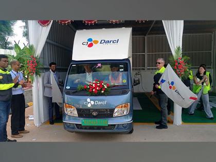 Future-Ready Logistics: CJ DARCL Embraces Sustainability with Electric Vehicle Debut for Intra-City Cargo Run! | Future-Ready Logistics: CJ DARCL Embraces Sustainability with Electric Vehicle Debut for Intra-City Cargo Run!