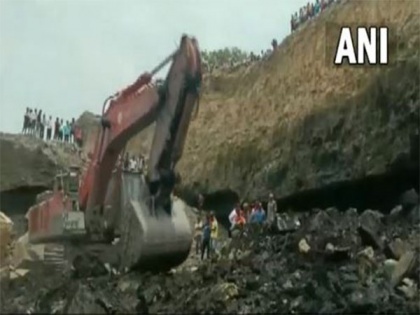 Jharkhand: 1 dead, several feared trapped after coal mine collapses in Dhanbad | Jharkhand: 1 dead, several feared trapped after coal mine collapses in Dhanbad