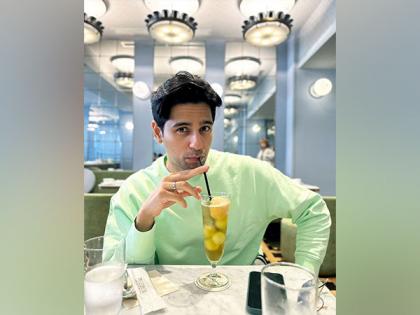 Sidharth Malhotra has some "lime" mantra for fans, check out | Sidharth Malhotra has some "lime" mantra for fans, check out