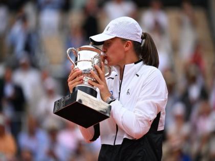 Iga Swiatek retains French Open 2023 crown after defeating Karolina Muchova | Iga Swiatek retains French Open 2023 crown after defeating Karolina Muchova