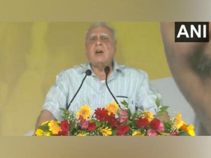"Double-barrel government..": Kapil Sibal hits out at BJP-led central govt at AAP's 'Maha rally' | "Double-barrel government..": Kapil Sibal hits out at BJP-led central govt at AAP's 'Maha rally'