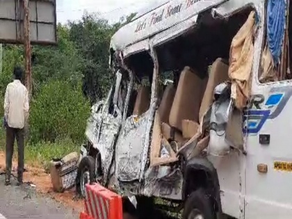 Andhra Pradesh: Two killed, 9 injured in road accident in Tirupati | Andhra Pradesh: Two killed, 9 injured in road accident in Tirupati