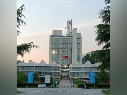 J-K: Kashmir University wins GATI Achiever award, secures top position in academic institutions category | J-K: Kashmir University wins GATI Achiever award, secures top position in academic institutions category J-K: Kashmir University wins GATI Achiever award, secures top position in academic institutions category | J-K: Kashmir University wins GATI Achiever award, secures top position in academic institutions category