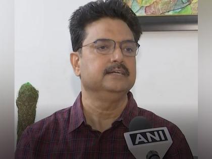 Delhi University's economics faculty opposes bid to drop three elective papers | Delhi University's economics faculty opposes bid to drop three elective papers Delhi University's economics faculty opposes bid to drop three elective papers | Delhi University's economics faculty opposes bid to drop three elective papers