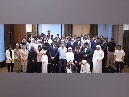 Abdullah bin Zayed meets UAE students studying in Japan | Abdullah bin Zayed meets UAE students studying in Japan