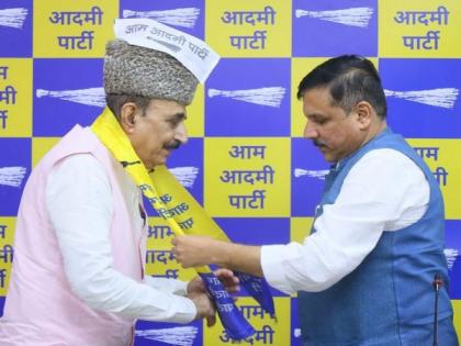 Former Madhya Pradesh Cabinet Minister Akhand Pratap Singh joins AAP | Former Madhya Pradesh Cabinet Minister Akhand Pratap Singh joins AAP