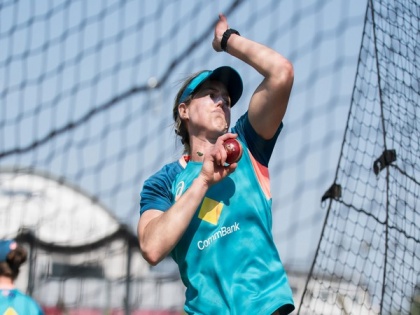 Australia's women cricketers prepare for 'Duke ball' ahead of Ashes series | Australia's women cricketers prepare for 'Duke ball' ahead of Ashes series
