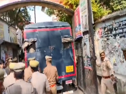 Gangster Jeeva murder case: Police produces accused Vijay Yadav in Lucknow court | Gangster Jeeva murder case: Police produces accused Vijay Yadav in Lucknow court