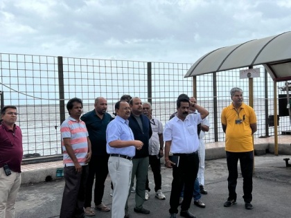Cyclone Biparjoy: Deendayal Port Authority Chairman visits Gujarat's Kandla to ensure preparedness | Cyclone Biparjoy: Deendayal Port Authority Chairman visits Gujarat's Kandla to ensure preparedness