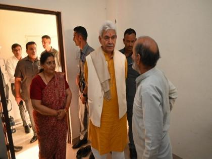 Jammu: Lt Governor makes surprise check of shelter home for urban homeless | Jammu: Lt Governor makes surprise check of shelter home for urban homeless