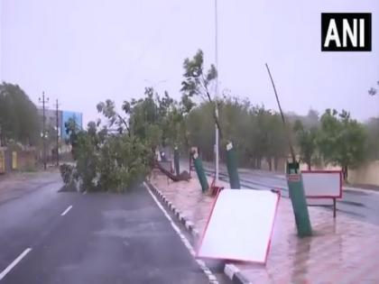 Gujarat CM holds meeting to take stock of situation after Cyclone Biparjoy's landfall | Gujarat CM holds meeting to take stock of situation after Cyclone Biparjoy's landfall