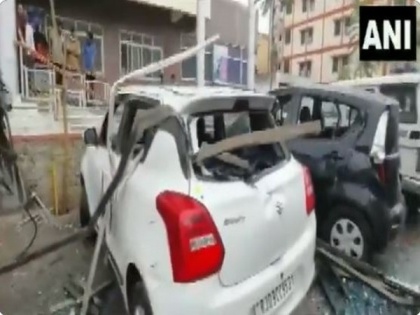 Cyclone Biaprjoy: Strong gusty winds shatter glass windows, damage vehicles in Rajasthan | Cyclone Biaprjoy: Strong gusty winds shatter glass windows, damage vehicles in Rajasthan