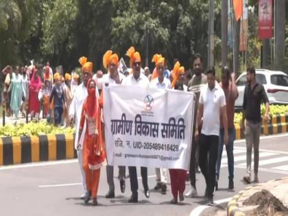 Delhi: People protest against Canadian PM Trudeau, his government outside High Commission over Khalistan issue | Delhi: People protest against Canadian PM Trudeau, his government outside High Commission over Khalistan issue