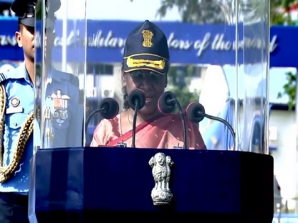 Hyderabad: President Murmu reviews Combined Graduation parade, confers awards at Air Force Academy | Hyderabad: President Murmu reviews Combined Graduation parade, confers awards at Air Force Academy