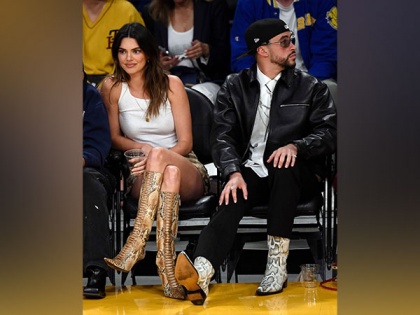 Kendall Jenner steps out with rapper Bad Bunny for shopping | Kendall Jenner steps out with rapper Bad Bunny for shopping