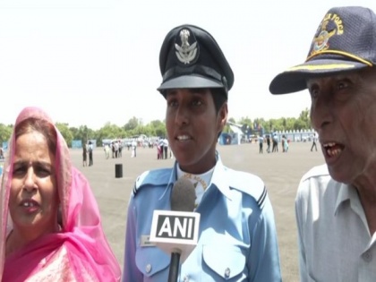 "I feel honoured, happy..," Flying Officer Manisha Yadav after receiving President's Plaque award | "I feel honoured, happy..," Flying Officer Manisha Yadav after receiving President's Plaque award
