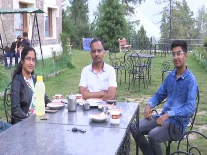 Tourists flock to Himachal's Narkanda as temperature rises in plains | Tourists flock to Himachal's Narkanda as temperature rises in plains