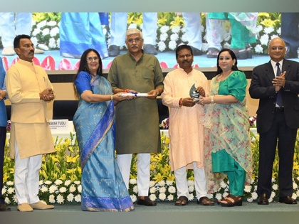 AROH Foundation honored with 'Best NGO' award by Jal Shakti Ministry | AROH Foundation honored with 'Best NGO' award by Jal Shakti Ministry