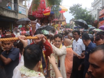 Tripura CM Manik Saha inaugurates 'Rath Yatra' in Agartala | Tripura CM Manik Saha inaugurates 'Rath Yatra' in Agartala