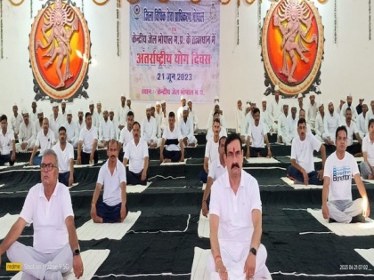 International Yoga Day: MP minister Narottam Mishra performs yoga with inmates at Bhopal Central Jail | International Yoga Day: MP minister Narottam Mishra performs yoga with inmates at Bhopal Central Jail