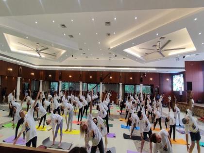 G20 delegates perform Yoga on 9th International Yoga Day at Raj Bhawan in Goa | G20 delegates perform Yoga on 9th International Yoga Day at Raj Bhawan in Goa