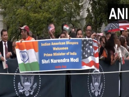 US: Huge crowd gathers outside White House to welcome PM Modi | US: Huge crowd gathers outside White House to welcome PM Modi