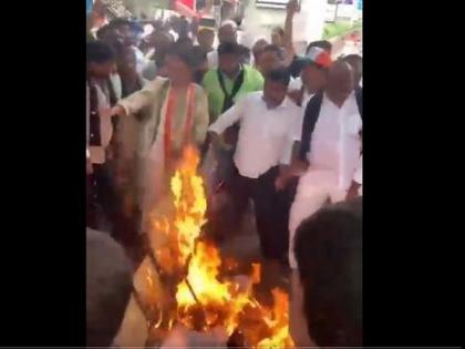 Telangana Congress holds state-wide protests against CM KCR, burn effigies as part of 'Dasabdi Daga' protest campaign | Telangana Congress holds state-wide protests against CM KCR, burn effigies as part of 'Dasabdi Daga' protest campaign