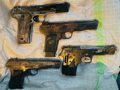 Punjab: Police foil cross-border weapons smuggling bid in Amritsar | Punjab: Police foil cross-border weapons smuggling bid in Amritsar