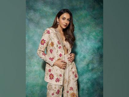 'Bigg Boss OTT 2': Rakul Preet Singh to join Salman Khan for 'Weekend Ka Vaar' | 'Bigg Boss OTT 2': Rakul Preet Singh to join Salman Khan for 'Weekend Ka Vaar' 'Bigg Boss OTT 2': Rakul Preet Singh to join Salman Khan for 'Weekend Ka Vaar' | 'Bigg Boss OTT 2': Rakul Preet Singh to join Salman Khan for 'Weekend Ka Vaar'