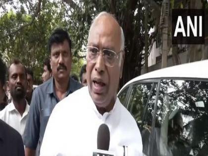"We're going to fight unitedly...," Mallikarjun Kharge on Opposition parties meet | "We're going to fight unitedly...," Mallikarjun Kharge on Opposition parties meet "We're going to fight unitedly...," Mallikarjun Kharge on Opposition parties meet | "We're going to fight unitedly...," Mallikarjun Kharge on Opposition parties meet