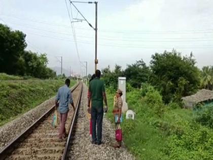 Concrete debris placed on railway tracks near Tamil Nadu's Ambur; driver stops train to avert possible accident | Concrete debris placed on railway tracks near Tamil Nadu's Ambur; driver stops train to avert possible accident