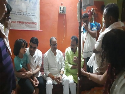 WB Minister Ghatak visits slain TMC leader Dhananjay Choubey's family | WB Minister Ghatak visits slain TMC leader Dhananjay Choubey's family