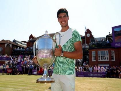 Carlos Alcaraz crowned Queen's Club Champion, defeats de Minaur in final | Carlos Alcaraz crowned Queen's Club Champion, defeats de Minaur in final