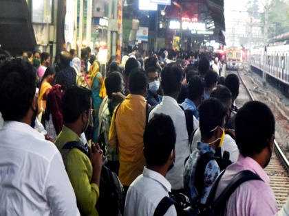 Mumbai: Goods train stalls near Badlapur station, train movement affected | Mumbai: Goods train stalls near Badlapur station, train movement affected